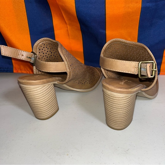 Universal Thread Cognac Millana Open Toe faux suede heel Sandals size 7 - Picture 5 of 8